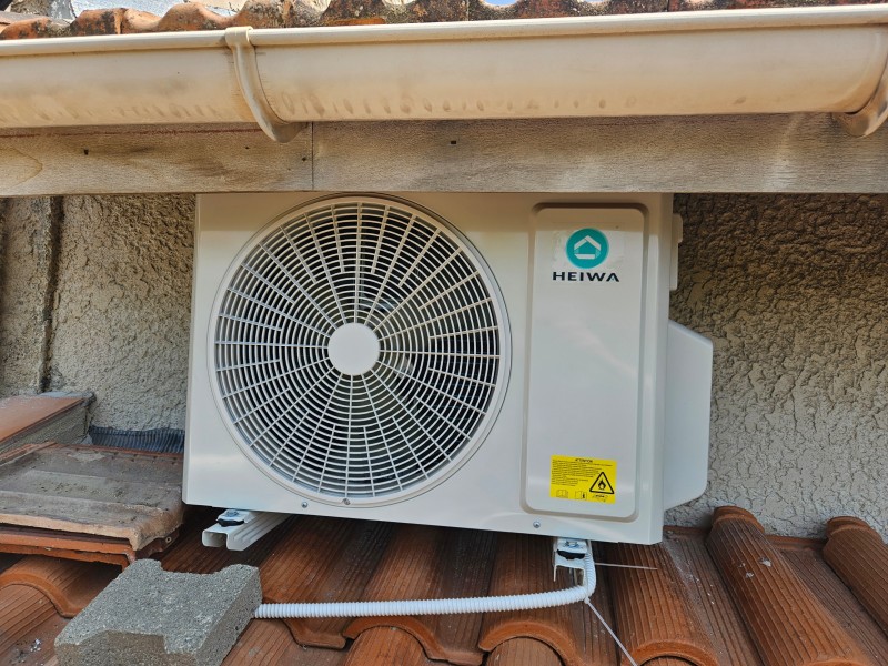 Climaticien pour l'installation de climatiseur mural pour appartements à Aubagne