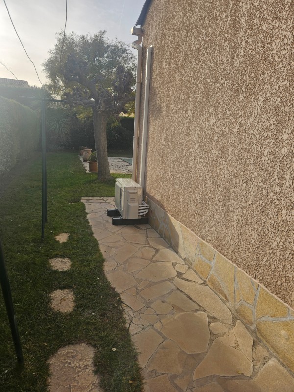 Installation pose de climatisation réversible pour maisons de vacances à Six-Fours-les-Plages