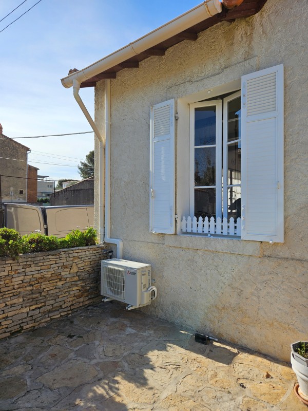Rénovation énergétique à la Ciotat : pompe à chaleur Air/Air réversible Mitsubishi Electric.