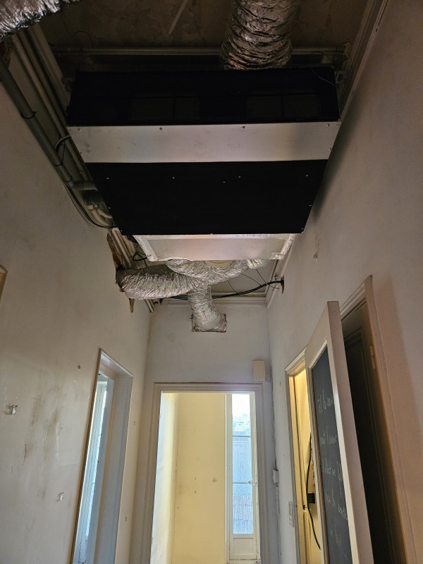 Installation climatisation réversible gainable discrète pour villas à Sanary